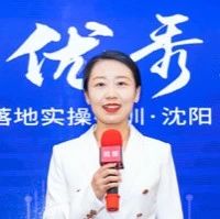 在成为专业税务律师的同时，顺便成了专业主持