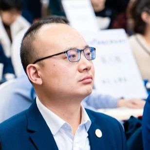 从士官到律师再到税务律师，知识改变命运，选择也能